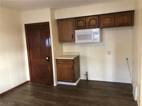 1107 E 16th St, Ashtabula, OH 44004 photo 8