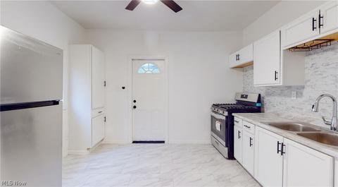 202 E 23rd St, Lorain, OH 44055 photo 10
