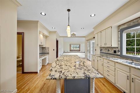342 E Bramble Cir, Copley, OH 44321 photo 12