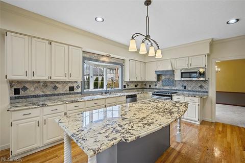 342 E Bramble Cir, Copley, OH 44321 photo 11