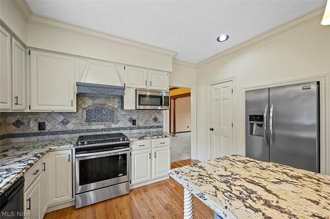 342 E Bramble Cir, Copley, OH 44321 photo 13