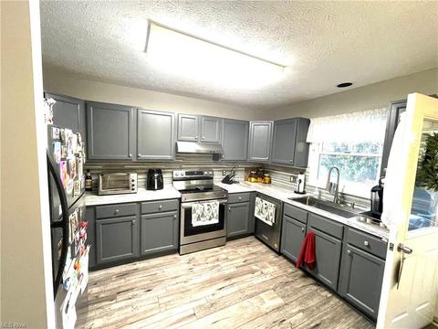 4423 15th St NW, Canton, OH 44708 photo 3