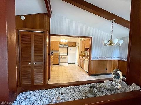 299 E 270th St, Euclid, OH 44132 photo 21