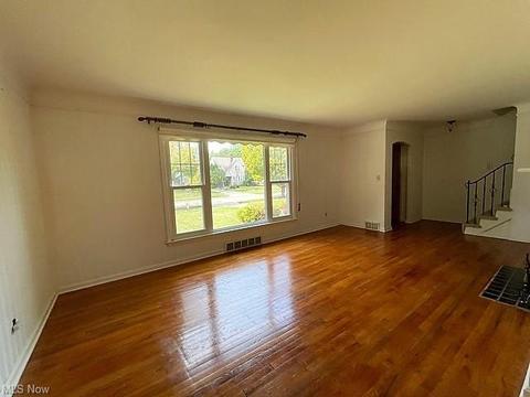 299 E 270th St, Euclid, OH 44132 photo 14