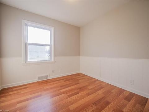 83 Sprague Rd, Berea, OH 44017 photo 17