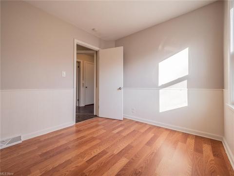 83 Sprague Rd, Berea, OH 44017 photo 18