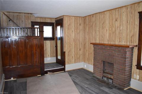 856 Kenyon St, Akron, OH 44311 photo 6