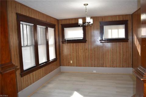856 Kenyon St, Akron, OH 44311 photo 5