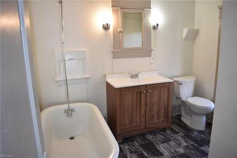 856 Kenyon St, Akron, OH 44311 photo 7