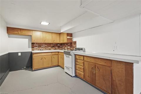 159 E Omar St, Struthers, OH 44471 photo 14
