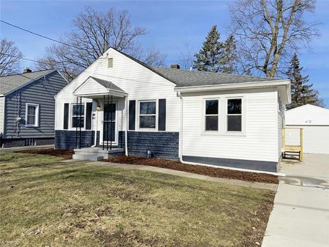 159 E Omar St, Struthers, OH 44471 photo 1