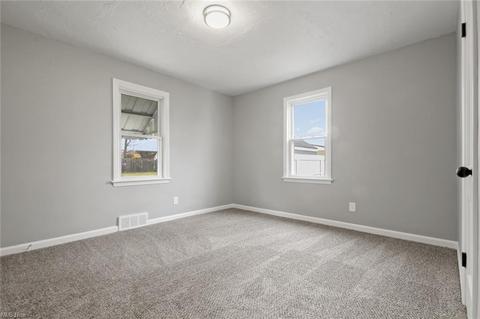 159 E Omar St, Struthers, OH 44471 photo 9