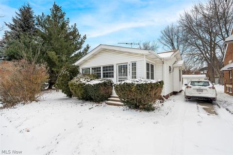 21721 Priday Ave, Euclid, OH 44123 photo 2