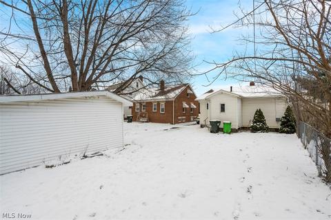 21721 Priday Ave, Euclid, OH 44123 photo 30