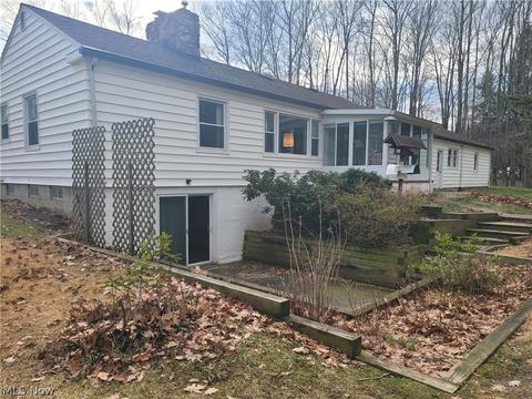 71 E Pine St, Jefferson, OH 44047 photo 2
