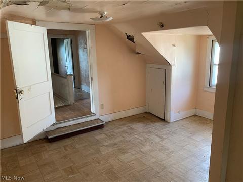1724 E 30th St, Lorain, OH 44055 photo 8