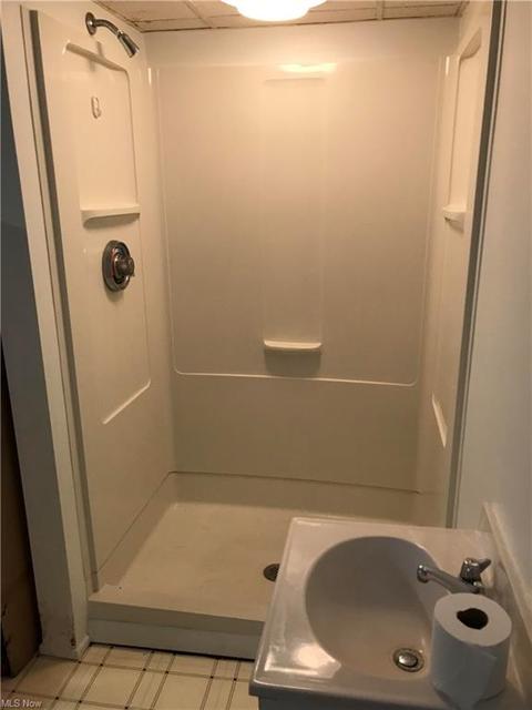 349 E 250th St, Euclid, OH 44132 photo 12
