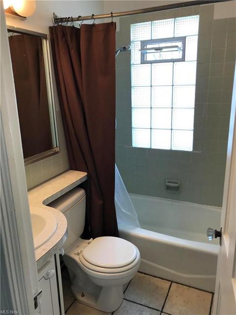 349 E 250th St, Euclid, OH 44132 photo 9