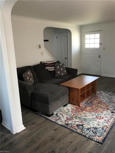 349 E 250th St, Euclid, OH 44132 photo 7