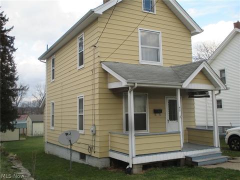 46 John St, Struthers, OH 44471 photo 1