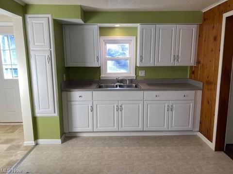 2770 Ithaca Ave, Akron, OH 44312 photo 8