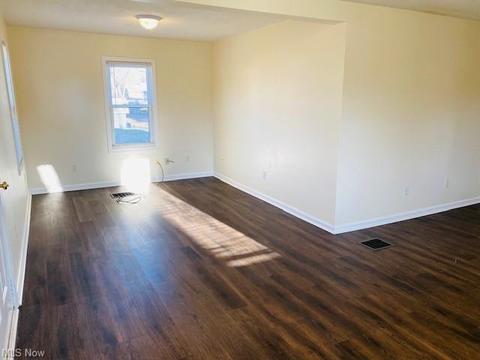 2770 Ithaca Ave, Akron, OH 44312 photo 6