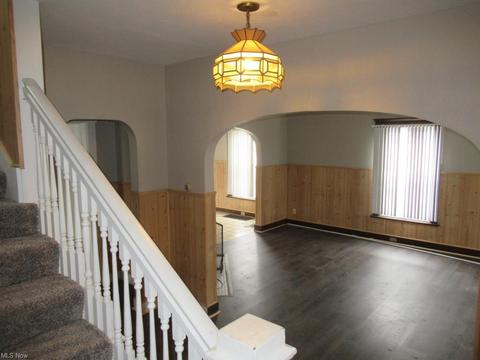 1737 E 31st St, Lorain, OH 44055 photo 8