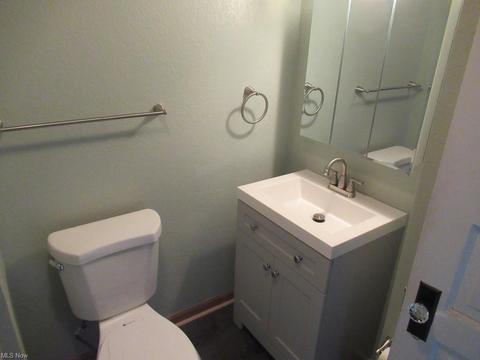 1737 E 31st St, Lorain, OH 44055 photo 9