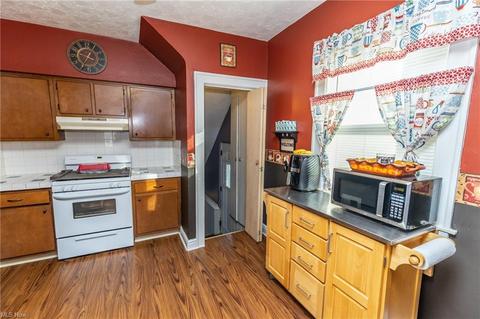 247 Stanford Ave, Elyria, OH 44035 photo 7