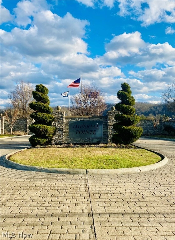 8 IMPERIAL DR