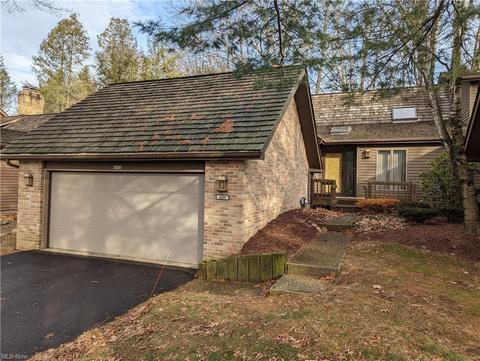 6104 Cedar Ln NW, Canton, OH 44708 photo 1
