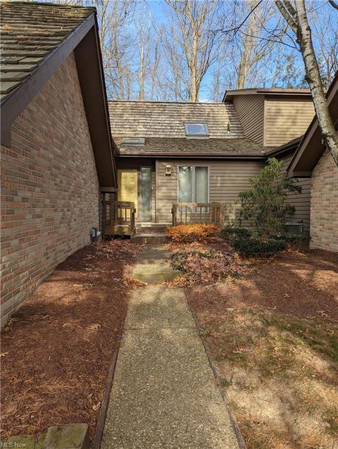 6104 Cedar Ln NW, Canton, OH 44708 photo 2