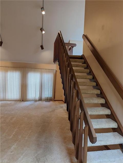 6104 Cedar Ln NW, Canton, OH 44708 photo 3