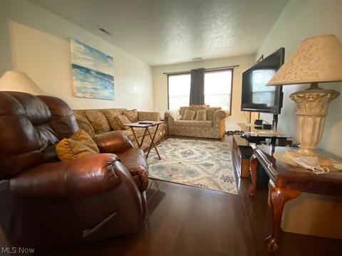 135 Brace Ave, Elyria, OH 44035 photo 2