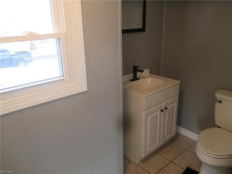18 Creed St, Struthers, OH 44471 photo 5