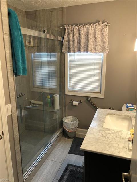 6677 State Rd, Parma, OH 44134 photo 8