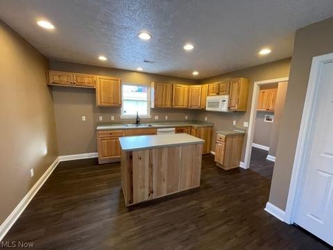 41865 Cooper Ave, Elyria, OH 44035 photo 3
