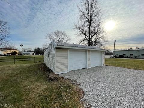 41865 Cooper Ave, Elyria, OH 44035 photo 2