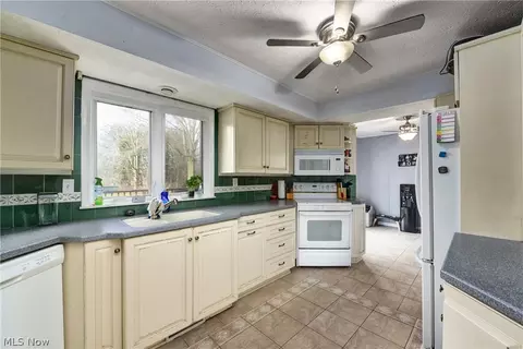 8454 Oberlin Rd, Elyria, OH 44035 photo 5