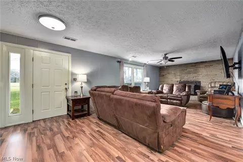 8454 Oberlin Rd, Elyria, OH 44035 photo 23