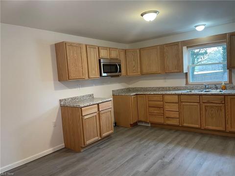 987 Shamrock Dr, Barnesville, OH 43713 photo 8