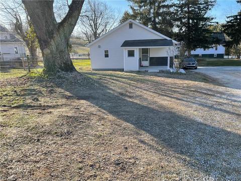 987 Shamrock Dr, Barnesville, OH 43713 photo 2