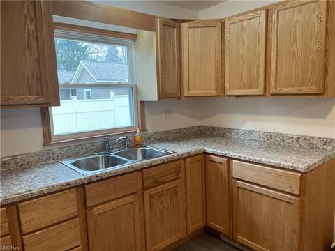 987 Shamrock Dr, Barnesville, OH 43713 photo 9