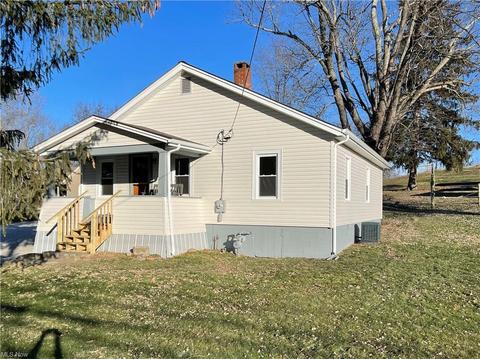 987 Shamrock Dr, Barnesville, OH 43713 photo 1