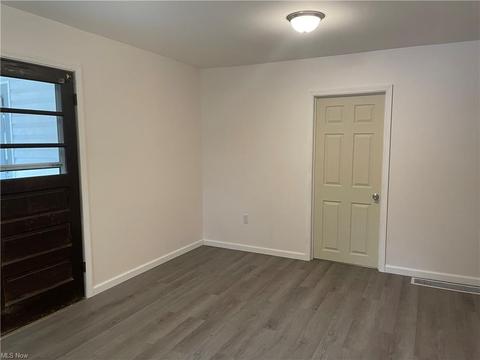 987 Shamrock Dr, Barnesville, OH 43713 photo 11