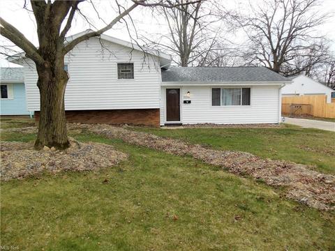 2156 E 40th St, Lorain, OH 44055 photo 1