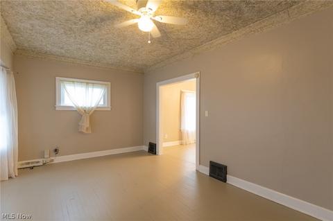 745 E 236th St, Euclid, OH 44123 photo 8