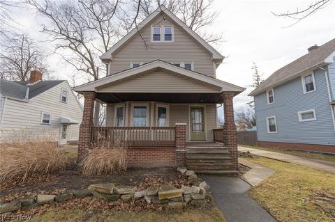 745 E 236th St, Euclid, OH 44123 photo 2