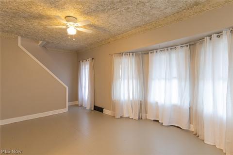 745 E 236th St, Euclid, OH 44123 photo 6
