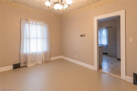 745 E 236th St, Euclid, OH 44123 photo 9